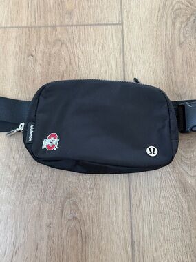 Lululemon x Ohio State Belt Bag